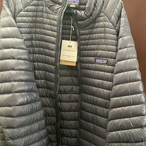 New Patagonia men’s Alplight down jacket